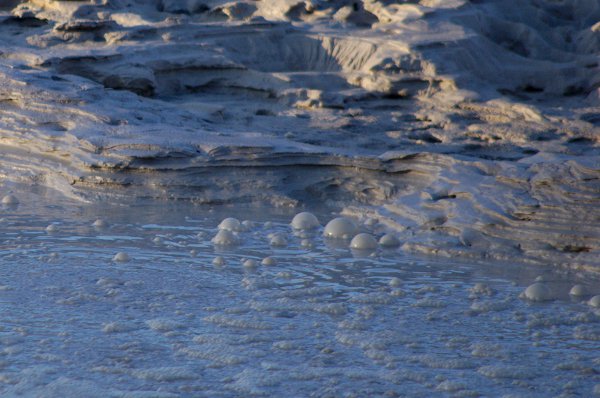 12b solfatara-Mud_pool_in_Solfatara_crater-600.jpg